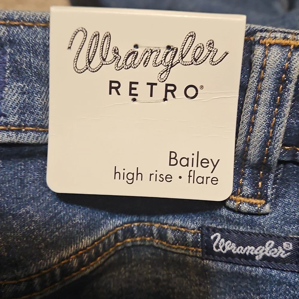 NWT Wrangler Retro Bailey High-Rise Flare Jeans - Picture 14 of 15